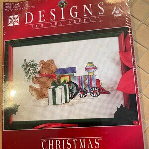 Designs for the Needle Christmas Tradition Counted Cross Stitch Kit Toys New